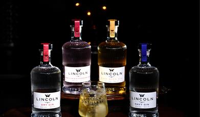 An image of Lincoln Gin, created by Lincoln Distillery