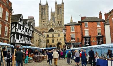 Lincoln Makers Market with the Cathedral as a backdrop